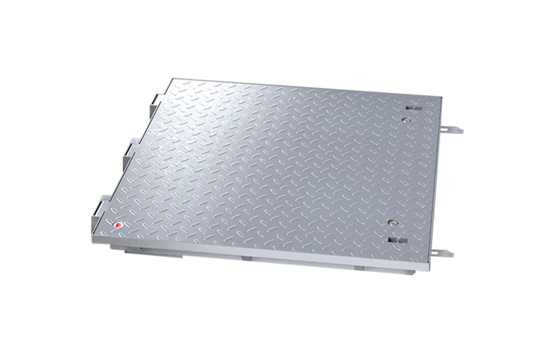 Stålfärgad och räfflad golvplatta