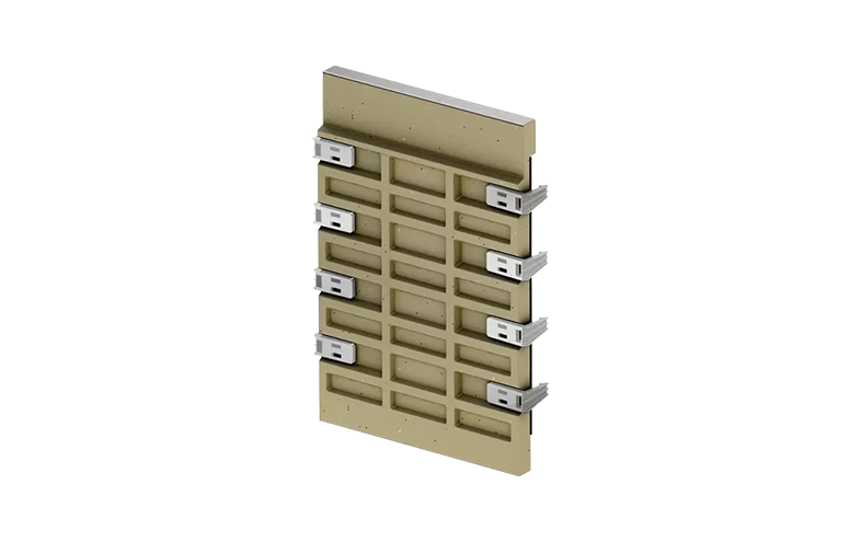 Rektangulär beige platta med fyra horisontella metallfästen.