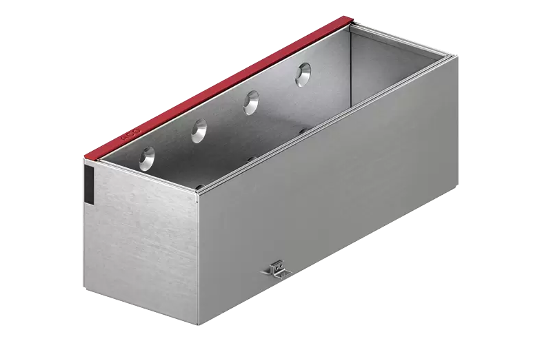 En rektangulär öppen låda av metall med en röd stripe till vänster.
