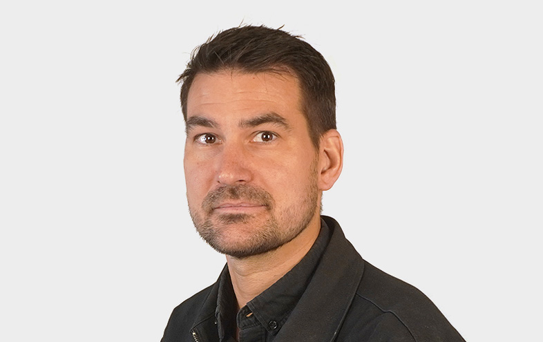 Porträtt av Adam Balogh.